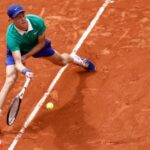 Kenin battles past Azarenka into French Open third round